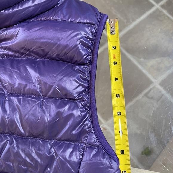 Uniqlo Down Puffer Vest - Picture 6 of 9